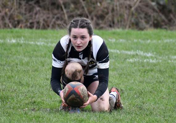 Amy Smyth sets her sights on a conversion. PICTURE: JULIAN FROST