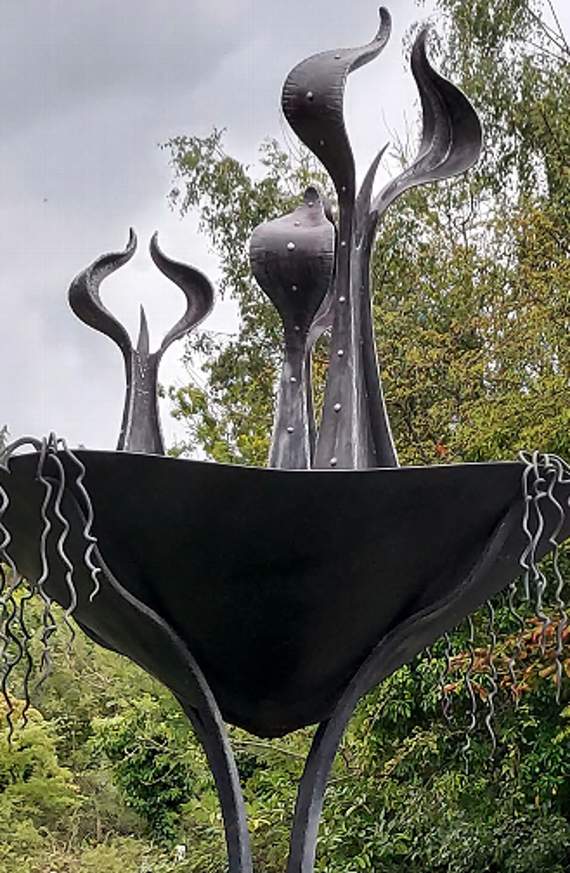 Mimesis aims to represent properties of plants and flowers in the area