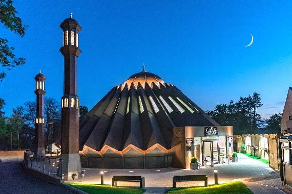 Mubarak Mosque, Tilford