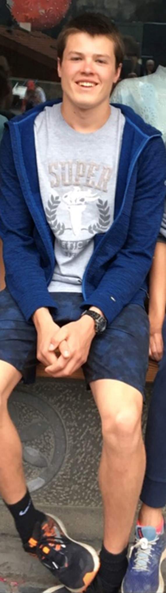 Officers believe Oliver may now be wearing the clothes shown in these images