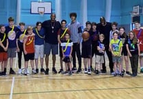 Former Harlem Globetrotter uses basketball to promote positivity