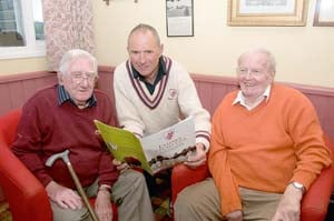 •Famous ‘spin twins’ Peter James and Trevor Tomkins talk over old times with club chairman Bob Park.