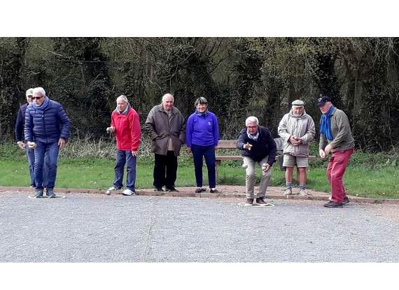 Coleford bowlers played a petanque match.