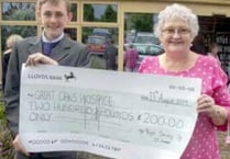 Hundreds at hospice fete despite awful weather