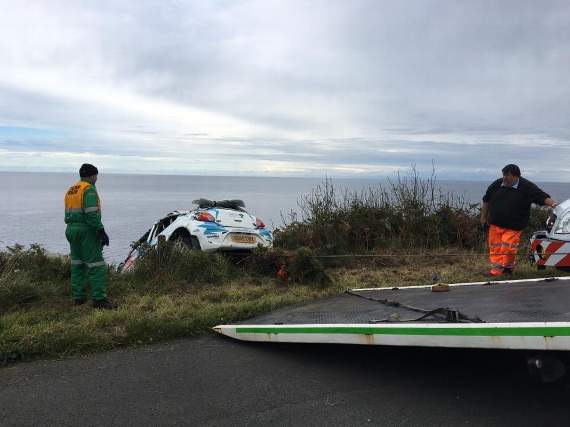 Douglas Coastguard's pictures of the rally car's recovery