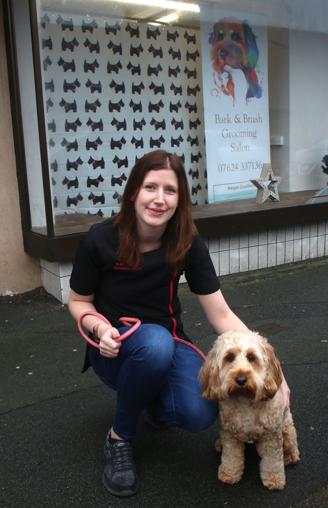 bark and brush grooming