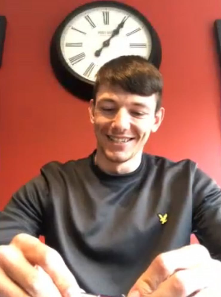 Alex Cowley screenshot: Lee Gale