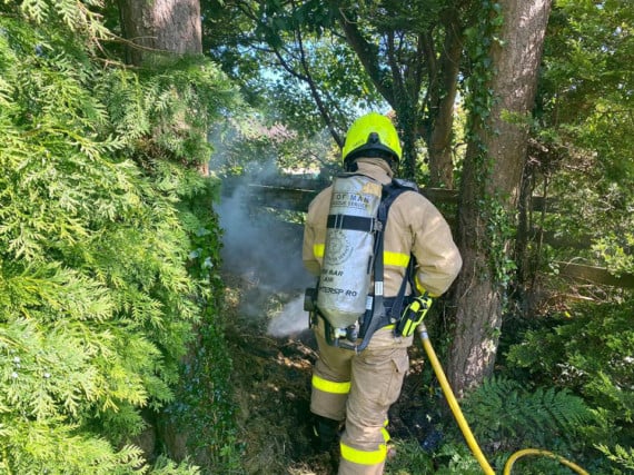 A large garden fire in Onchan was extinguished by Douglas fire crews