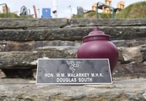 Politician's ashes scattered on Tynwald Hill