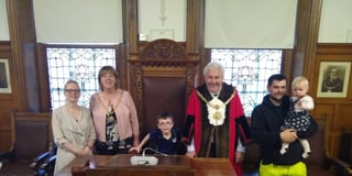 Dylan meets the mayor