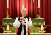 Worshippers goonline againfor Holy Week
