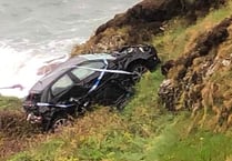Car goes over cliff on Marine Drive