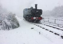 SDR trains operate 'snow' timetable and help stranded people back to their homes