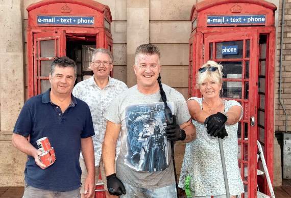 The team of Teignmouth volunteers.