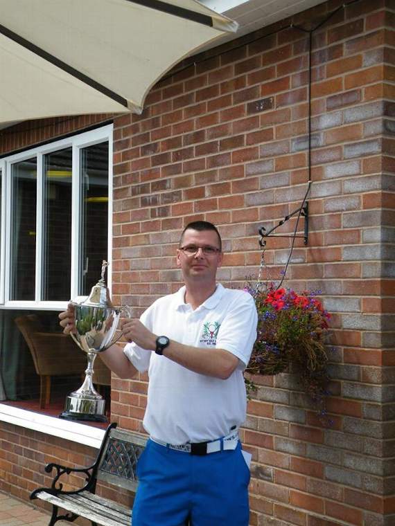 Winner Lee Newell