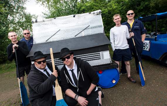 The Brothers Blue Showband entertained crowds after finishing 74th