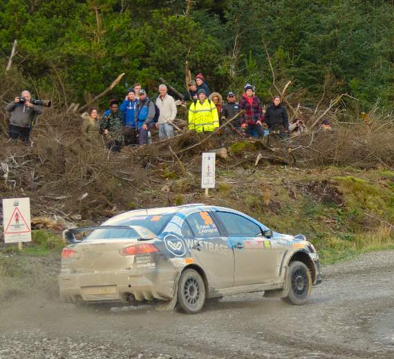 Sacha Kakad and James Aldridge finished 40th overall