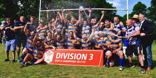 Monmouth crowned champions after 14-man Abergavenny victory