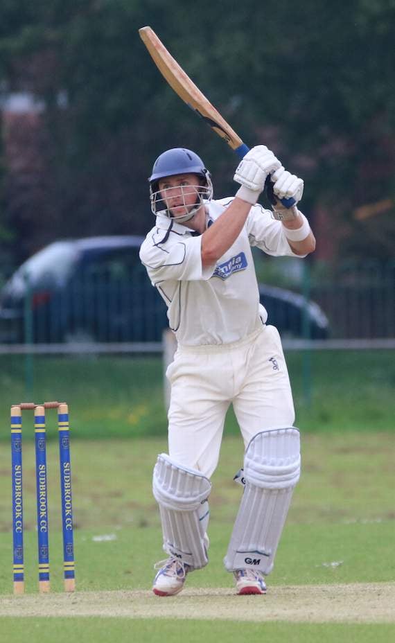 Matthew Kinchin made a valuable 38-run contribution to keep the scoreboard ticking over