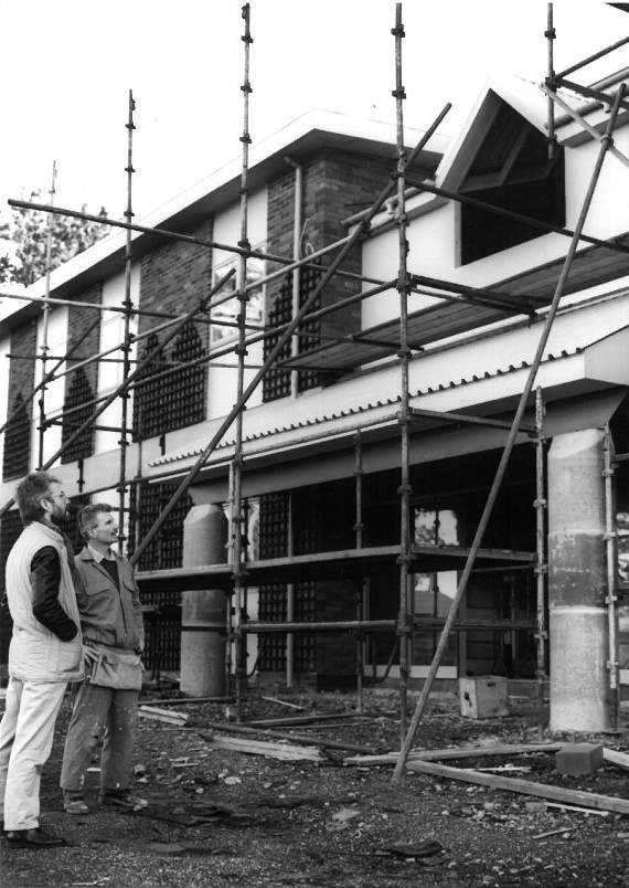 A photograph showing the construction of The Larruperz Centre in 1990.