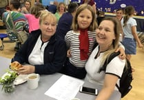 Pupils give their parents a French lesson