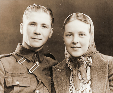 Harry and Kathleen Dunn on their wedding day in December 1939