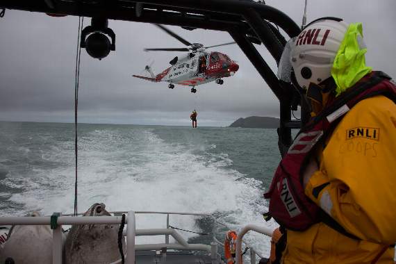 Salcombe RNLI training exercise with the new Coastguard 924 helicopter