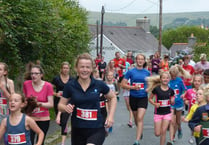 Hundreds of runners help raise £3,000 for village church in annual Sibelco Cornwood 10K Challenge and Fun Run