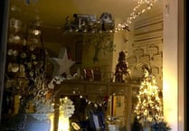 Lazy Sundays wins Kingsbridge Celebrates Christmas window dressing competition