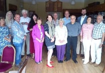 Murch family reunion sees 21 cousins meet in Salcombe