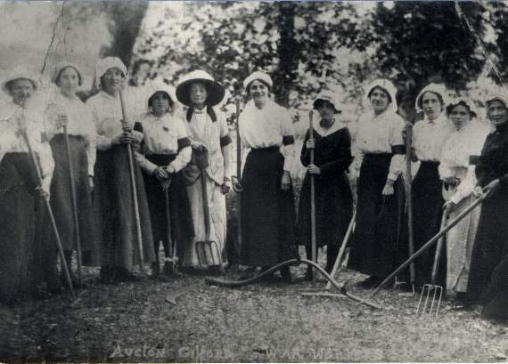 Land Girls in Aveton Gifford
