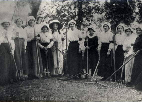 Land Girls in Aveton Gifford