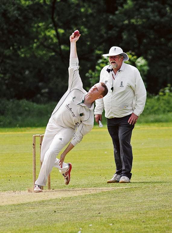 Elliott Staddon bowls for Cornwood