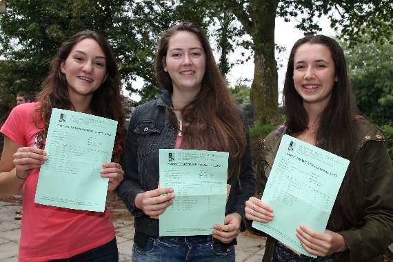 Rachel Tamblyn, Jennifer Ross-Thomas and Jessie Parker.