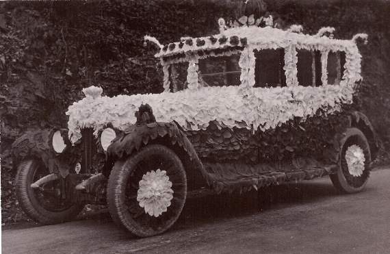 The 1922 carnival queen's carriage.