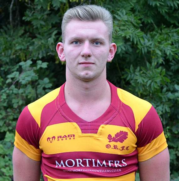 Centre Rhys Palmer.