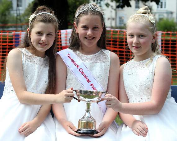 Carnival princess Sienna Critchley with attendants Rosie Napier-Jones (left) and Poppy Veale.