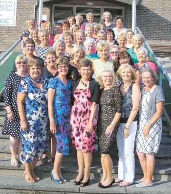 The ladies on the clubhouse steps on Ladies Captain’s Day 2013.