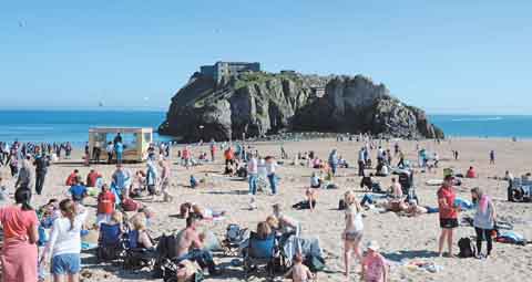Castle Beach saw crowds of visitors savouring the sunny Easter weather.
