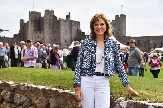 A sunny smile from presenter Fiona Bruce at Pembroke Castle.