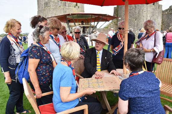 Lower Landsker Trefoil Guild chat to books and manuscript expert Clive Farahar about the 3rd Tenby Brownie Pack Nature Log Book from the early 1950s.