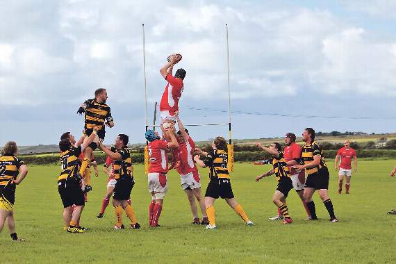 Skipper Jordan Gwilliam taking great off top ball in attack.