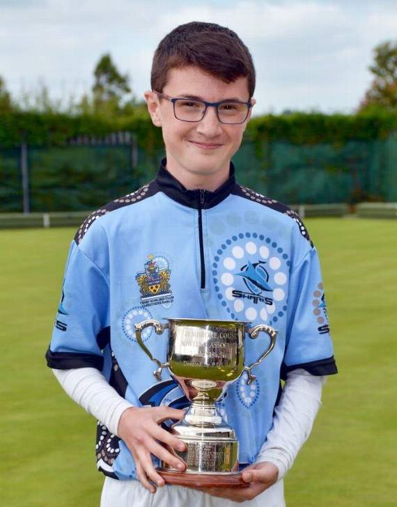 U18 winner Dion Peregrine (Tenby).