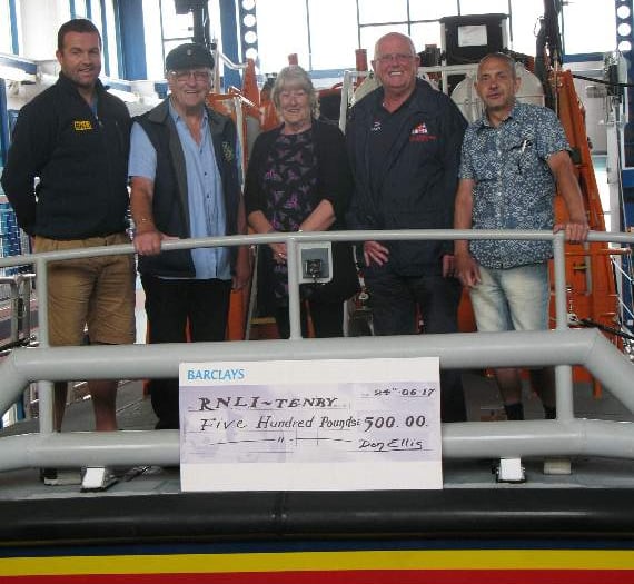 RNLI cheque presentation