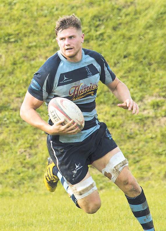 Tom Powell on way to his try. Pic. Elwyn Davies