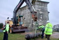 Monument cannon - a heavy lifting job
