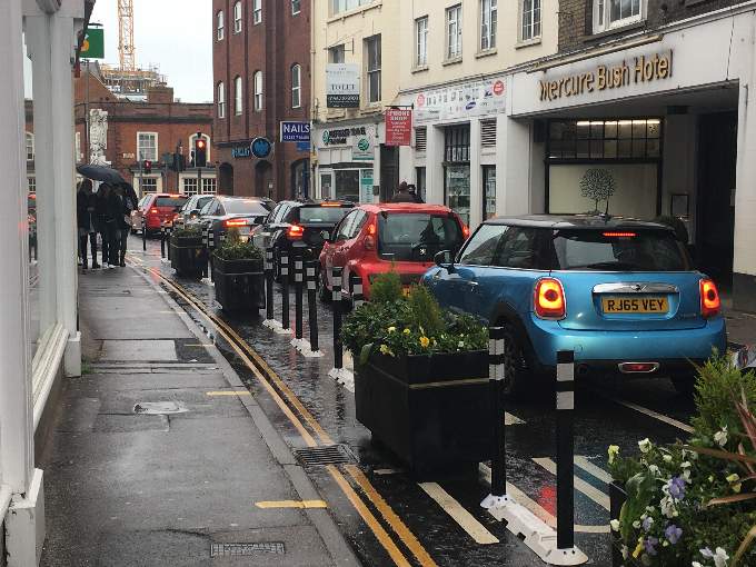 A western bypass, connecting the A31 to the A287 Odiham Road, has long been proposed as the only feasible option to take traffic out of Farnham town centre without swamping Upper Hale with cars