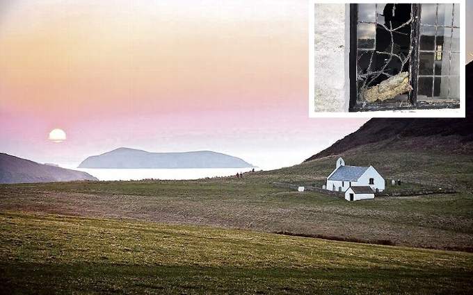 Eglwys y Grog in Mwnt has been vandalised twice in December