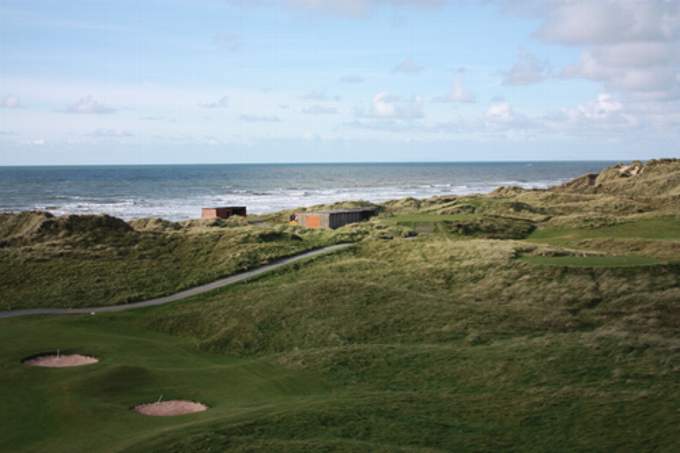 While many know Ynyslas now for it’s natural beauty, many reminders of it’s time as a weapons testing range still exist – buried in the dunes