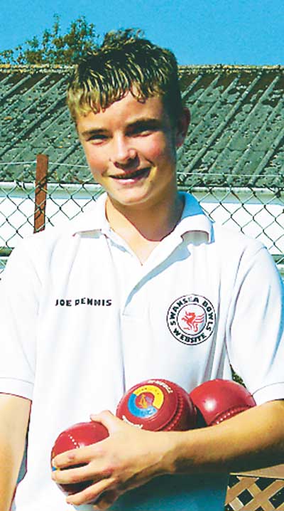 Handicap winner, Joe Dennis.